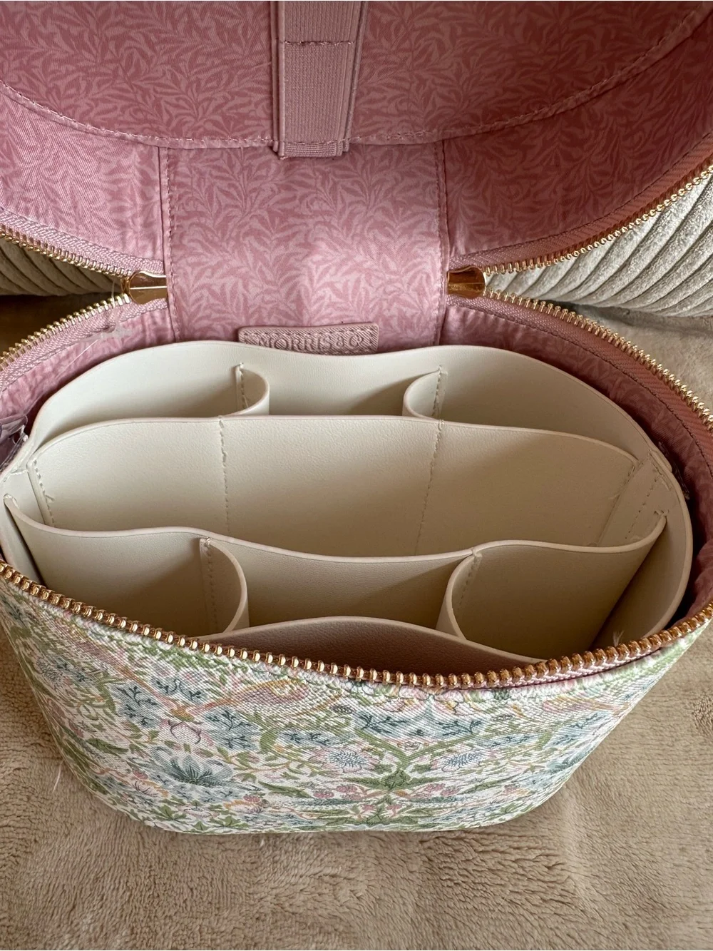 Morris & Co. William Morris Cosmetic Case Strawberry Thief